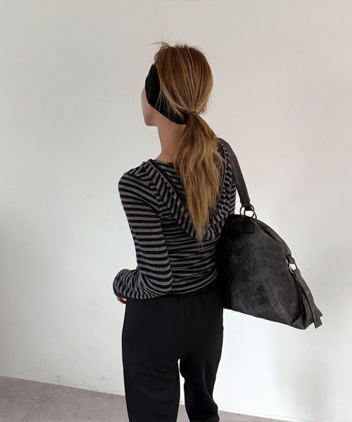 4INT.（フォイント）の「ボーダー ロングスリーブ フード付き ニット トップス（Tシャツ/カットソー・レディース・ブラック/チャコール/ブラウン・FREE）」の6枚目の写真