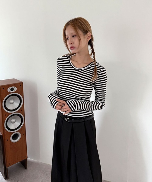 4INT.（フォイント）の「ボーダー ロングスリーブ フード付き ニット トップス（Tシャツ/カットソー・レディース・ブラック/チャコール/ブラウン・FREE）」の8枚目の写真