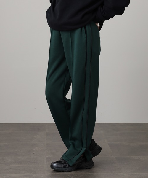 OMNES(オムネス)の「ダンボールニットスリット付きライントラックパンツ(その他パンツ・レディース・グリーン/ベージュ/ブラック・L/M)」の12枚目の写真