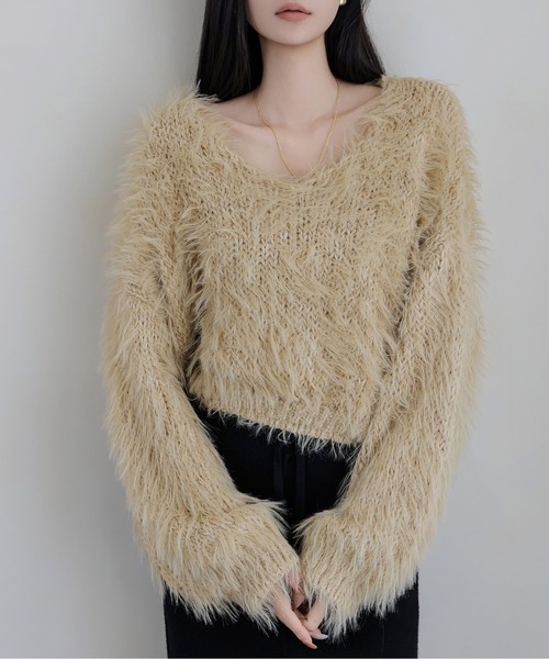 FINEnough(ファインナフ)の「ふんわりシャギーニットクロップド丈トップス(ニット/セーター・レディース・ベージュ/ホワイト/ブラック/グレー・FREE)」の4枚目の写真