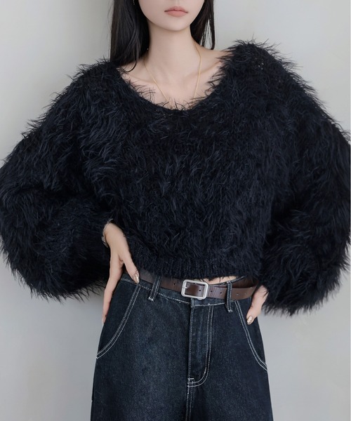 FINEnough(ファインナフ)の「ふんわりシャギーニットクロップド丈トップス(ニット/セーター・レディース・ベージュ/ホワイト/ブラック/グレー・FREE)」の2枚目の写真