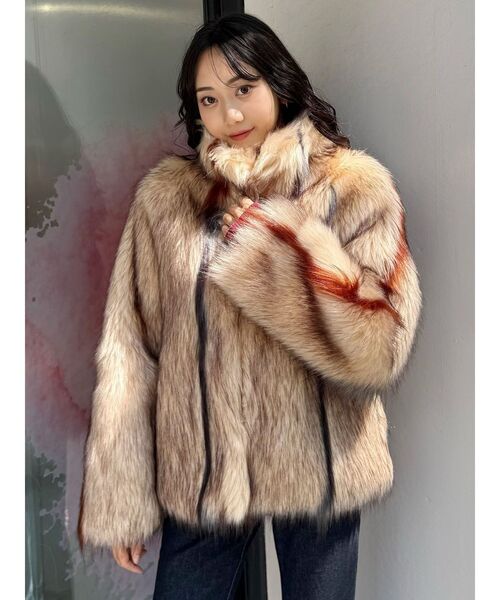 フェイクファーラインジャガードコート（ステンカラーコート）｜MURUA