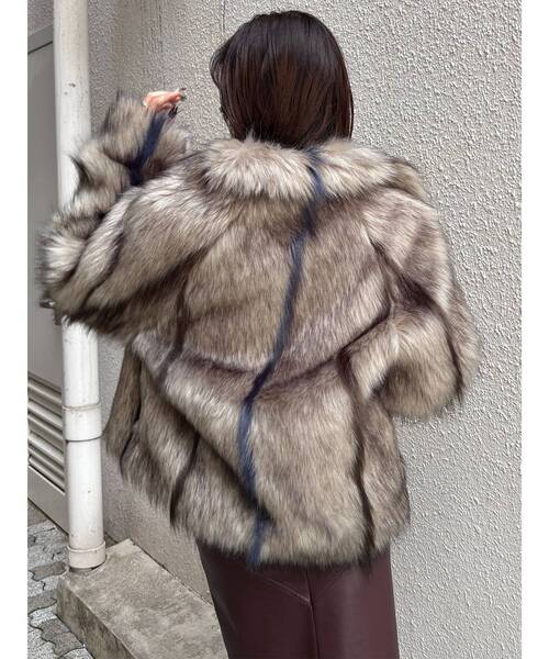 フェイクファーラインジャガードコート（ステンカラーコート）｜MURUA