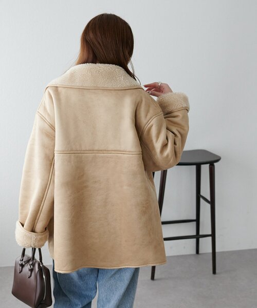 DISCOAT（ディスコート）の「フェイクムートンミドルコート（ムートンコート・レディース・ブラウン/ベージュ・FREE）」の22枚目の写真