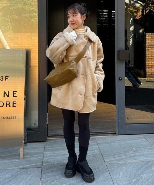 DISCOAT（ディスコート）の「フェイクムートンミドルコート（ムートンコート・レディース・ブラウン/ベージュ・FREE）」の13枚目の写真