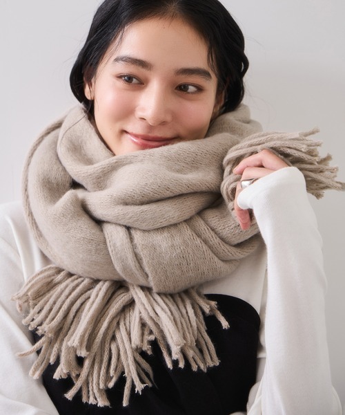 VIS（ビス）の「ミンクタッチもちもちストール（ストール/ショール・レディース・キナリ/チャコールグレー/ベージュ系その他/レッド・FREE）」の3枚目の写真
