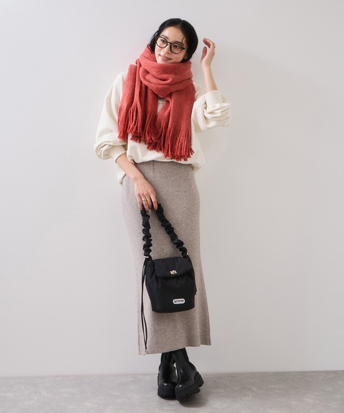 VIS（ビス）の「ミンクタッチもちもちストール（ストール/ショール・レディース・キナリ/チャコールグレー/ベージュ系その他/レッド・FREE）」の8枚目の写真