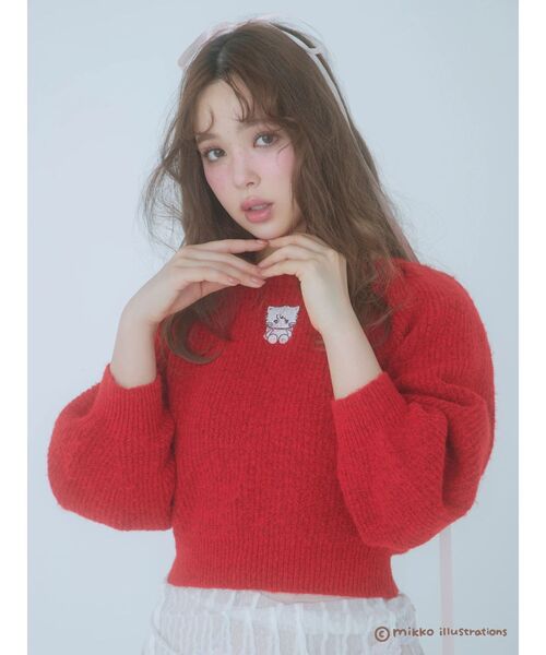 CALNAMUR(カルナムール)の「【mikkoコラボ】ボリュームスリーブコンパクトニット(ニット/セーター・レディース・ベージュ/ホワイト/レッド・FREE)」の4枚目の写真