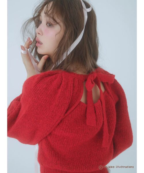 CALNAMUR(カルナムール)の「【mikkoコラボ】ボリュームスリーブコンパクトニット(ニット/セーター・レディース・ベージュ/ホワイト/レッド・FREE)」の5枚目の写真