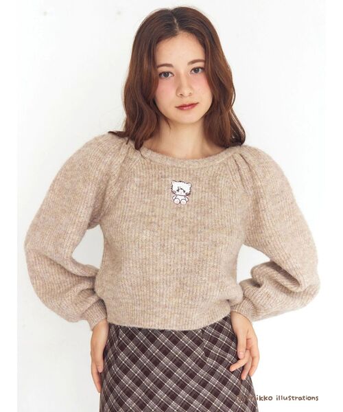 CALNAMUR(カルナムール)の「【mikkoコラボ】ボリュームスリーブコンパクトニット(ニット/セーター・レディース・ベージュ/ホワイト/レッド・FREE)」の11枚目の写真