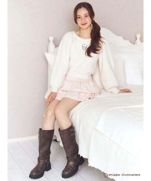 CALNAMUR(カルナムール)の「【mikkoコラボ】ボリュームスリーブコンパクトニット(ニット/セーター・レディース・ベージュ/ホワイト/レッド・FREE)」の19枚目の写真