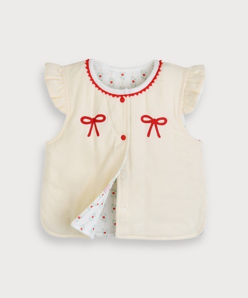 moimoln（モイモルン）の「【リバーシブル】リボンロゼットガーデンパデットベスト（ベスト・キッズ・レッド・80ｃｍ/90cm/100cm/110cm）」の2枚目の写真