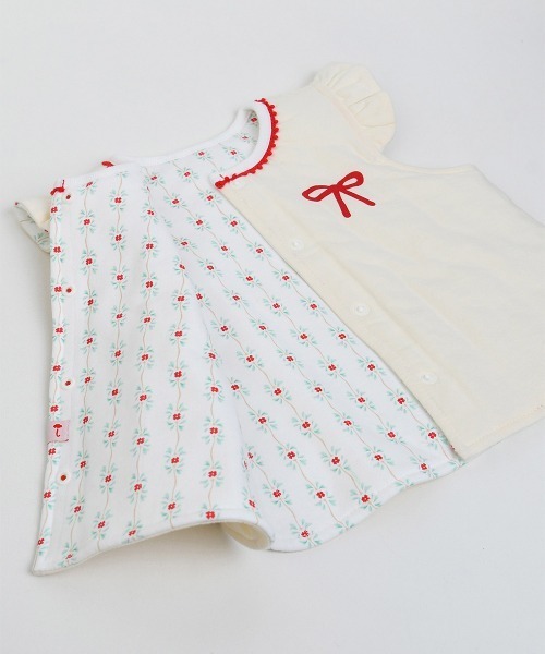 moimoln（モイモルン）の「【リバーシブル】リボンロゼットガーデンパデットベスト（ベスト・キッズ・レッド・80ｃｍ/90cm/100cm/110cm）」の5枚目の写真