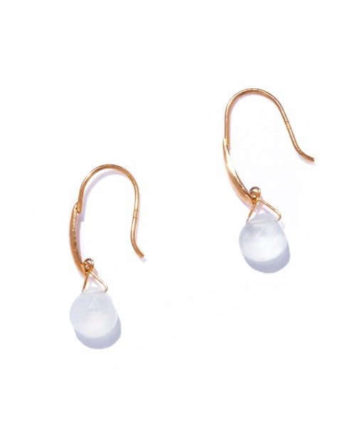 les bonbon(ルボンボン)の「【les bonbon】serendip pierce/セレンディップ ピアス(ピアス(両耳用)・レディース・イエローゴールド/ピンク系その他/グリーン系その他/ブルー系その他/ピンク系その他2/ホワイト系その他/パープル系その他・FREE)」の2枚目の写真