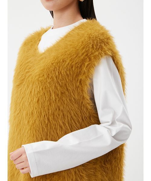 Mila Owen（ミラオーウェン）の「Vネックシャギーニットベスト（ベスト・レディース・マスタード/アイボリー/ブラック・F）」の11枚目の写真