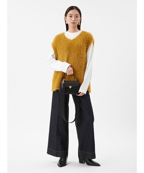 Mila Owen（ミラオーウェン）の「Vネックシャギーニットベスト（ベスト・レディース・マスタード/アイボリー/ブラック・F）」の14枚目の写真