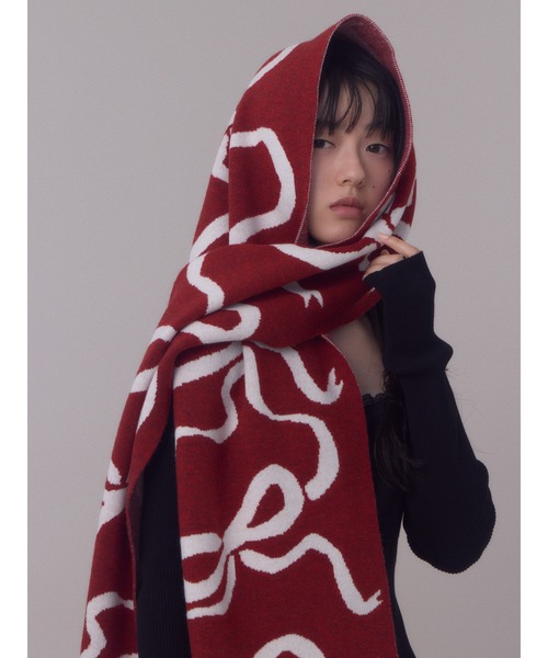 SLY（スライ）の「RIBBON JQ MUFFLER リボン ジャガード マフラー 秋服 冬服（マフラー・レディース・ブラック/レッド・FREE）」の14枚目の写真