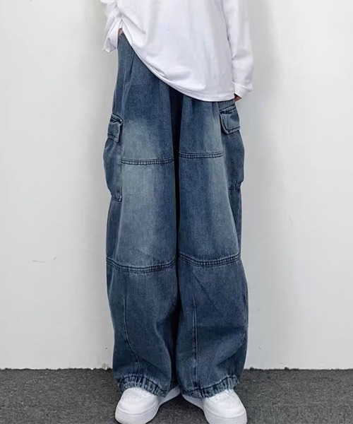 SallyLunn(サリーラン)の「ルーズデニムカーゴパンツ(デニムパンツ・メンズ・ブラック/ブルー・M/L)」の1枚目の写真