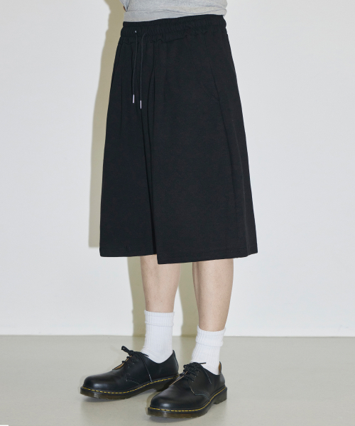 SIGNATURE（シグネチャ）の「ツータックレギュラーバミューダトレーニングパンツ[ブラック]（その他パンツ・レディース・その他・MEDIUM/LARGE）」の6枚目の写真