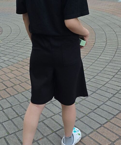 SIGNATURE（シグネチャ）の「ツータックレギュラーバミューダトレーニングパンツ[ブラック]（その他パンツ・レディース・その他・MEDIUM/LARGE）」の2枚目の写真