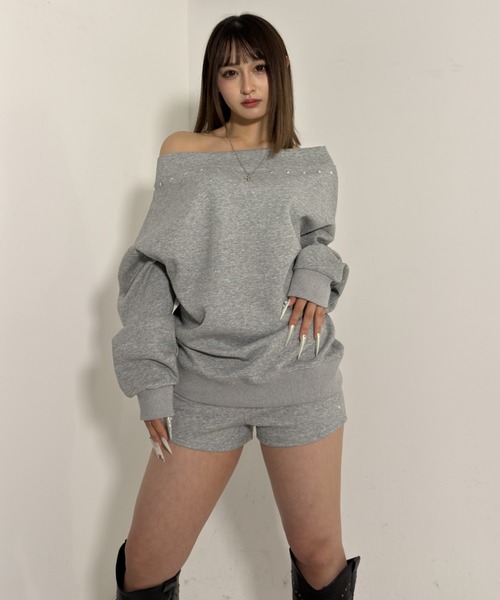 .KOM（ドットコム）の「A'GEM/9 × .kom 『.KOM/ドットケーオーエム』 サイドスタッズショートパンツ/（スウェットパンツ・レディース・グレー・FREE）」の2枚目の写真