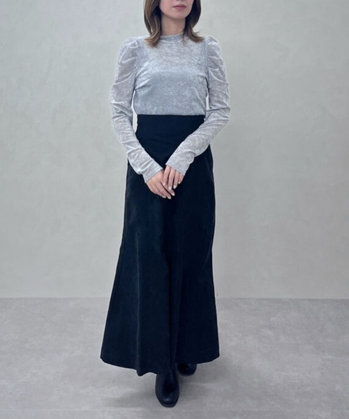 31 Sons de mode(トランテアン ソン ドゥ モード)の「2025秋冬新作 ベロア起毛シアートップス(Tシャツ/カットソー・レディース・ブラック/グレー/オフホワイト・フリ-)」の9枚目の写真