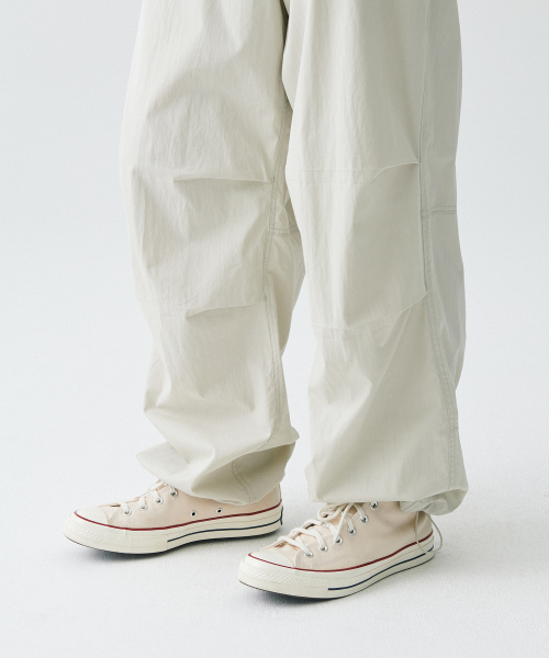 MUSINSA STANDARD（ムシンサスタンダード）の「[シティレジャー] CN ワイドベルトパラシュートパンツ [ダスティクリーム]（その他パンツ・メンズ・その他・40/42/29/33/28/30/32/34/36/38/26/27/31）」の10枚目の写真
