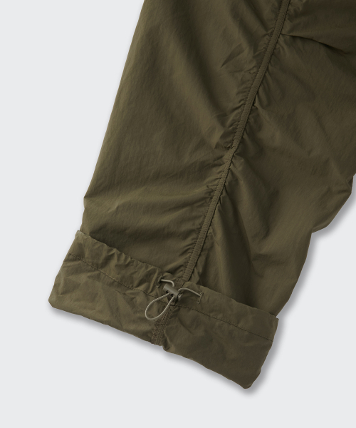 MUSINSA STANDARD（ムシンサスタンダード）の「ナイロンワイドシェアリングカーゴパンツ[オリーブ]（その他パンツ・メンズ・その他・26/28/30/32/34/36/38/40/42）」の8枚目の写真