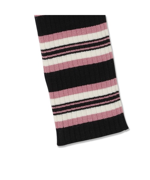 GUESS JEANS（ゲスジーンズ）の「GUESS JEANS Long Sleeves V-neck Rib Sweater ニットトップス（ニット/セーター・レディース・ブラック/ネイビー・SMALL/X-SMALL/MEDIUM/LARGE）」の9枚目の写真