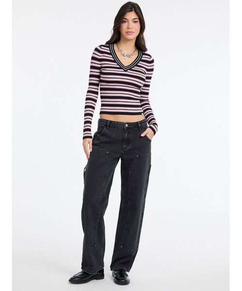 GUESS JEANS（ゲスジーンズ）の「GUESS JEANS Long Sleeves V-neck Rib Sweater ニットトップス（ニット/セーター・レディース・ブラック/ネイビー・SMALL/X-SMALL/MEDIUM/LARGE）」の5枚目の写真