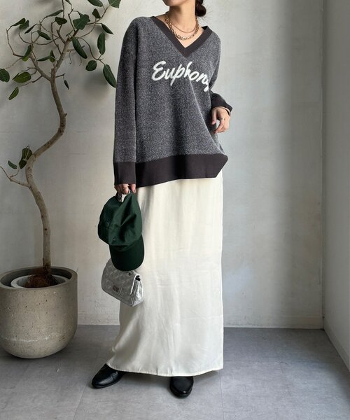 DouDou(ドゥドゥ)の「【WEB限定】ロゴシャギーニット(ニット/セーター・レディース・グレイッシュベージュ/チャコールグレー/ネイビー・FREE)」の7枚目の写真