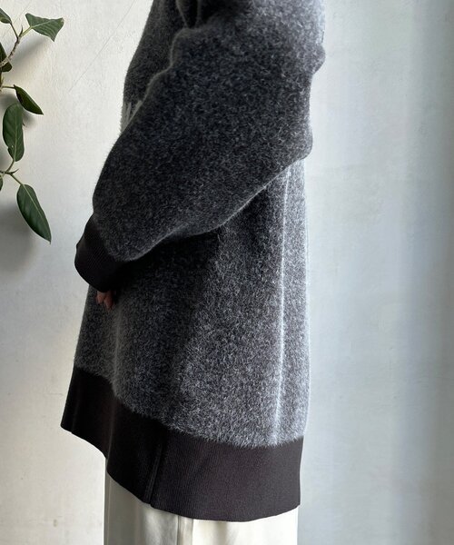 DouDou(ドゥドゥ)の「【WEB限定】ロゴシャギーニット(ニット/セーター・レディース・グレイッシュベージュ/チャコールグレー/ネイビー・FREE)」の20枚目の写真