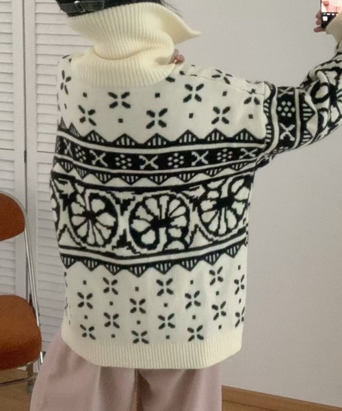 ﾉﾙﾃﾞｨｯｸ柄ｼﾞｯﾌﾟｱｯﾌﾟﾆｯﾄｼﾞｬｹｯﾄ（その他アウター）｜CADBURY