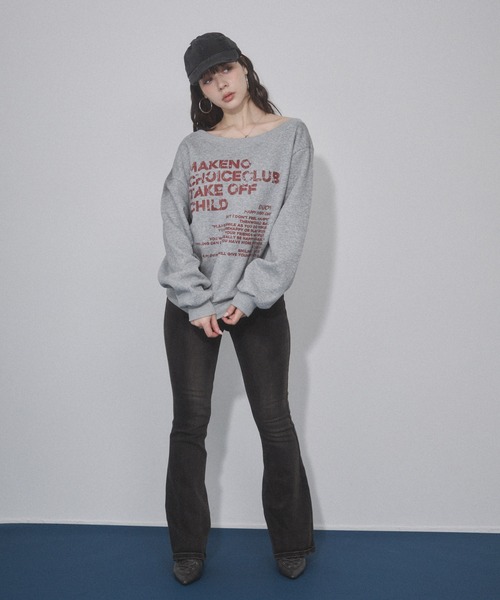 ENVYM（アンビー）の「オフショルプリントスウェットトップス（スウェット・レディース・グレー/ネイビー/ブラック・FREE）」の5枚目の写真