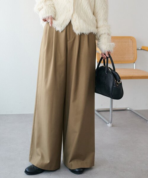 DISCOAT（ディスコート）の「【こなれ感と快適さを両立】ウールブレンドワイドパンツ（スラックス・レディース・ブラック/ブラウン/ベージュ・LARGE/SMALL/MEDIUM）」の12枚目の写真
