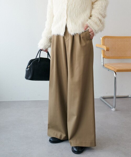 DISCOAT（ディスコート）の「【こなれ感と快適さを両立】ウールブレンドワイドパンツ（スラックス・レディース・ブラック/ブラウン/ベージュ・LARGE/SMALL/MEDIUM）」の13枚目の写真
