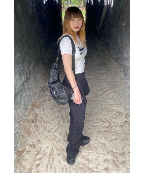 SSRL(シエスタ ロイヤル レーベル)の「Minimal Bucket Sling Bag / Black(メッセンジャーバッグ・レディース・その他・OS)」の6枚目の写真