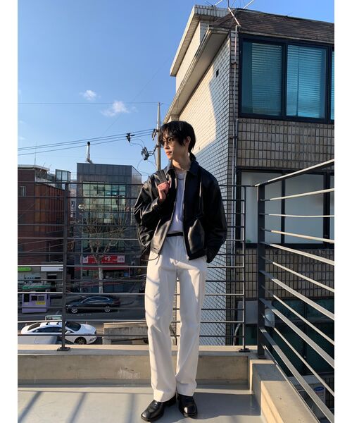 SSRL(シエスタ ロイヤル レーベル)の「Minimal Bucket Sling Bag / Black(メッセンジャーバッグ・レディース・その他・OS)」の2枚目の写真