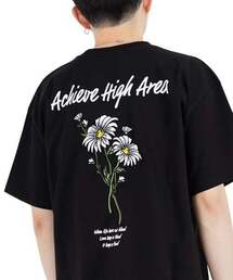 ACHA（アチャ）の「Daisy embroidery short sleeve _ black（Tシャツ/カットソー・メンズ）」