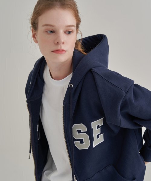 WYSE(ワイズ)の「カレッジフードジップアップVer2ネイビー(パーカー・レディース・その他・MEDIUM/SMALL/LARGE)」の2枚目の写真