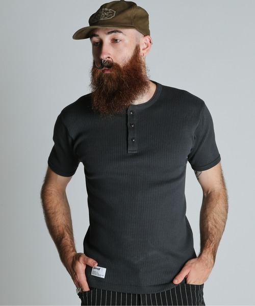 Schott(ショット)の「Schott/ショット/ARMY RIB HENLEY T-SHIRT/アーミーリブ ヘンリー Tシャツ(Tシャツ/カットソー・メンズ・チャコールグレー/ナチュラル/ブルーグレー・M/L/XL/2XL)」の2枚目の写真