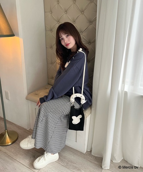 MIIA（ミーア）の「miffy 2wayリボンニットバッグ（ショルダーバッグ・レディース・ブラック/ピンク/オフホワイト/ブルー・FREE）」の12枚目の写真