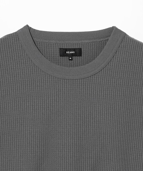 BEAMS(ビームス)の「ストレッチ ワッフル Tシャツ【リラックスフィット】(Tシャツ/カットソー・メンズ・オリーブ/ブラック/チャコールグレー/ホワイト・M/XL/S/L)」の9枚目の写真