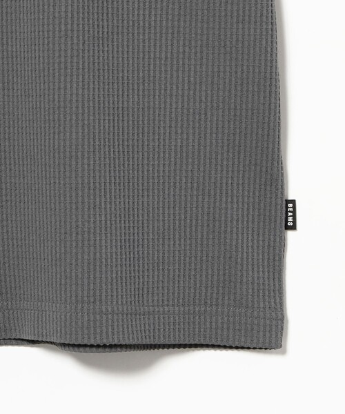 BEAMS(ビームス)の「ストレッチ ワッフル Tシャツ【リラックスフィット】(Tシャツ/カットソー・メンズ・オリーブ/ブラック/チャコールグレー/ホワイト・M/XL/S/L)」の11枚目の写真