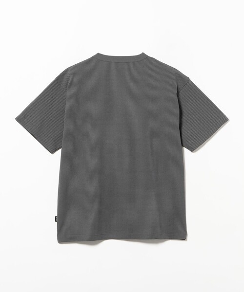 BEAMS(ビームス)の「ストレッチ ワッフル Tシャツ【リラックスフィット】(Tシャツ/カットソー・メンズ・オリーブ/ブラック/チャコールグレー/ホワイト・M/XL/S/L)」の12枚目の写真