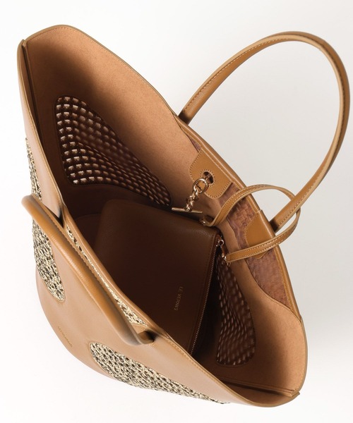 mysty woman(ミスティウーマン)の「【LE VERNIS】ハンドルトート(トートバッグ・レディース・ブラウン・FREE)」の6枚目の写真