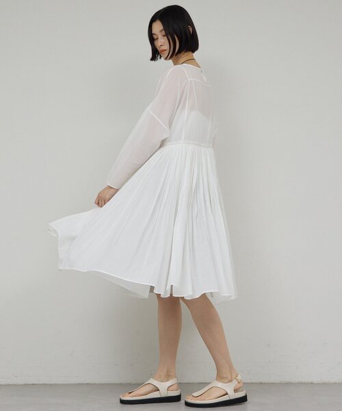 GALLARDAGALANTE（ガリャルダガランテ）の「【2026SS Debut】【Dhritië】【手洗い可】タックチュニック（シャツ/ブラウス・レディース・オフホワイト/ブラック/レッド・FREE）」の6枚目の写真