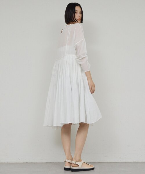 GALLARDAGALANTE（ガリャルダガランテ）の「【2026SS Debut】【Dhritië】【手洗い可】タックチュニック（シャツ/ブラウス・レディース・オフホワイト/ブラック/レッド・FREE）」の8枚目の写真