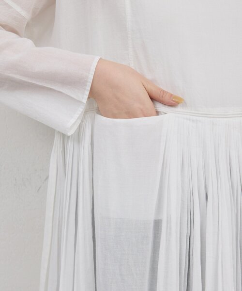 GALLARDAGALANTE（ガリャルダガランテ）の「【2026SS Debut】【Dhritië】【手洗い可】タックチュニック（シャツ/ブラウス・レディース・オフホワイト/ブラック/レッド・FREE）」の16枚目の写真