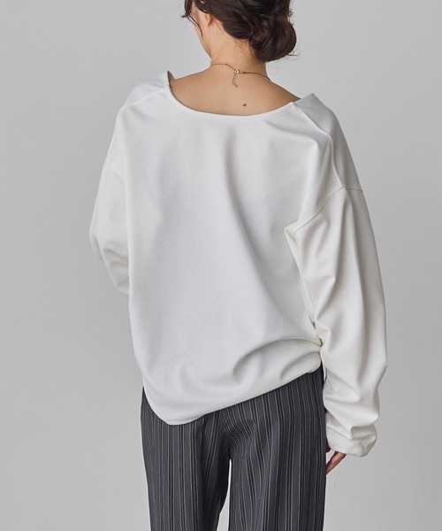 hunch(ハンチ)の「ブークレ 深Vネック ボリュームスリーブトップス(Tシャツ/カットソー・レディース・ライム/オフホワイト/チャコール・FREE)」の6枚目の写真